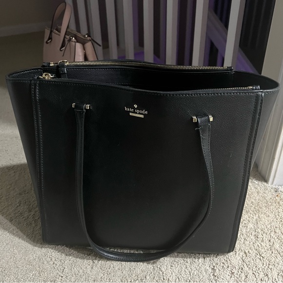 Kate Spade Purse - Picture 1 of 5